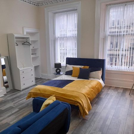 Traditional West End Glasgow Apartamento Exterior foto